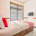 OYO 1945 Hotel Bali Indah