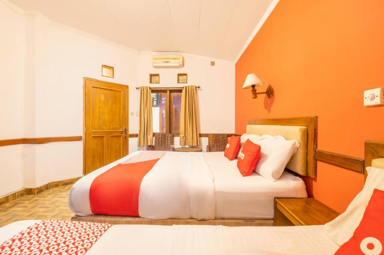 Oyo 1945 Bali Indah Hotel 2*