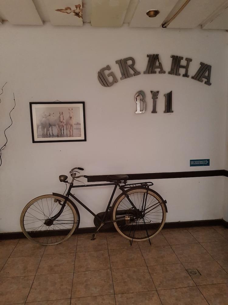 Oyo 1945 Bali Indah 2* Bandung