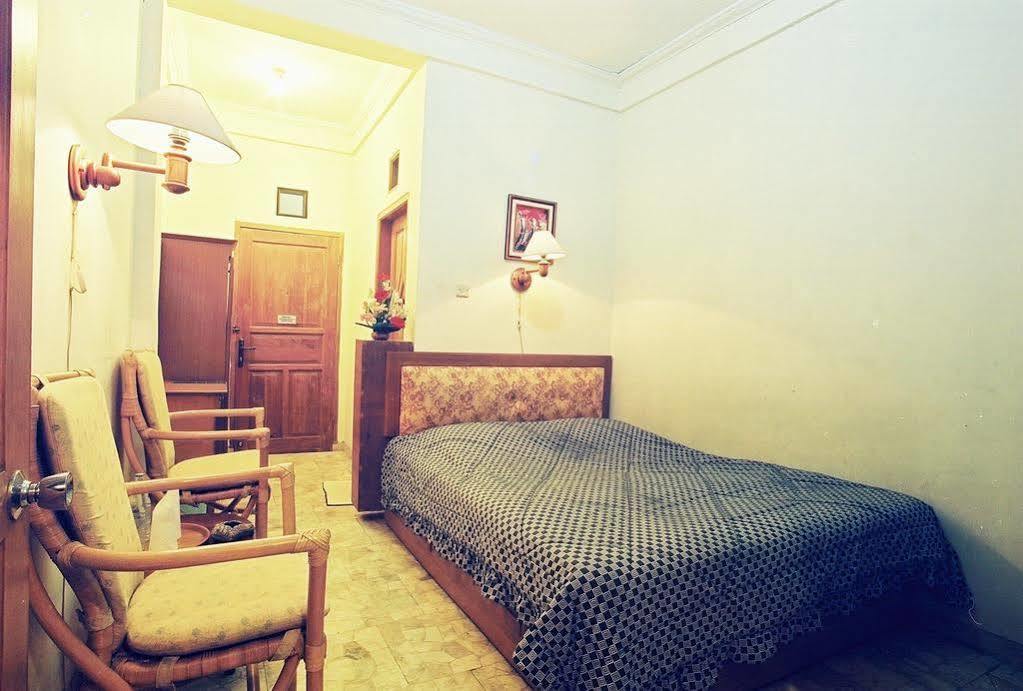 Hotel Oyo 1945 Bali Indah Bandung