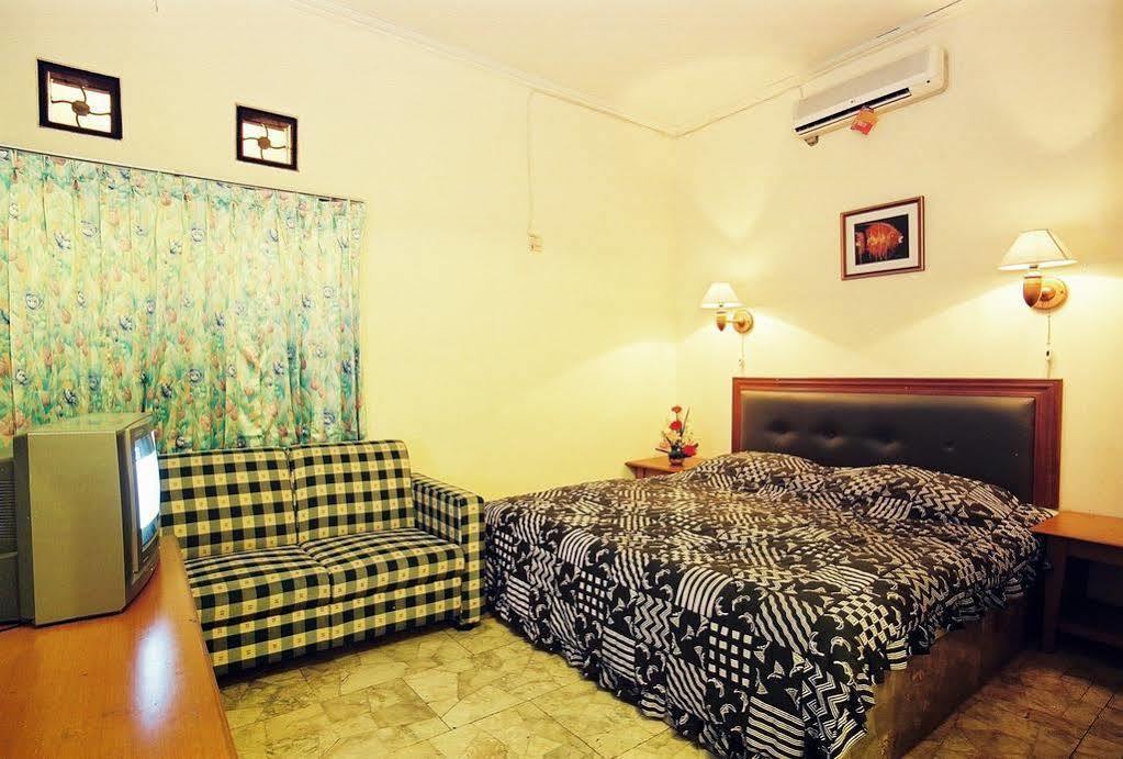 Oyo 1945 Bali Indah 2*