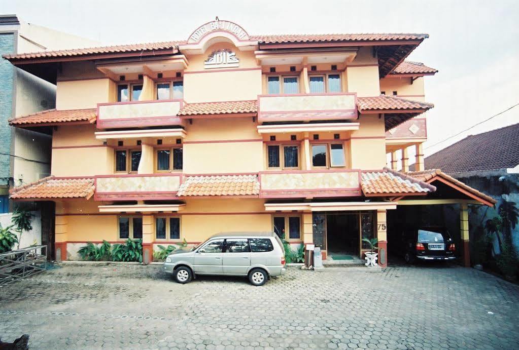 Hotel Oyo 1945 Bali Indah