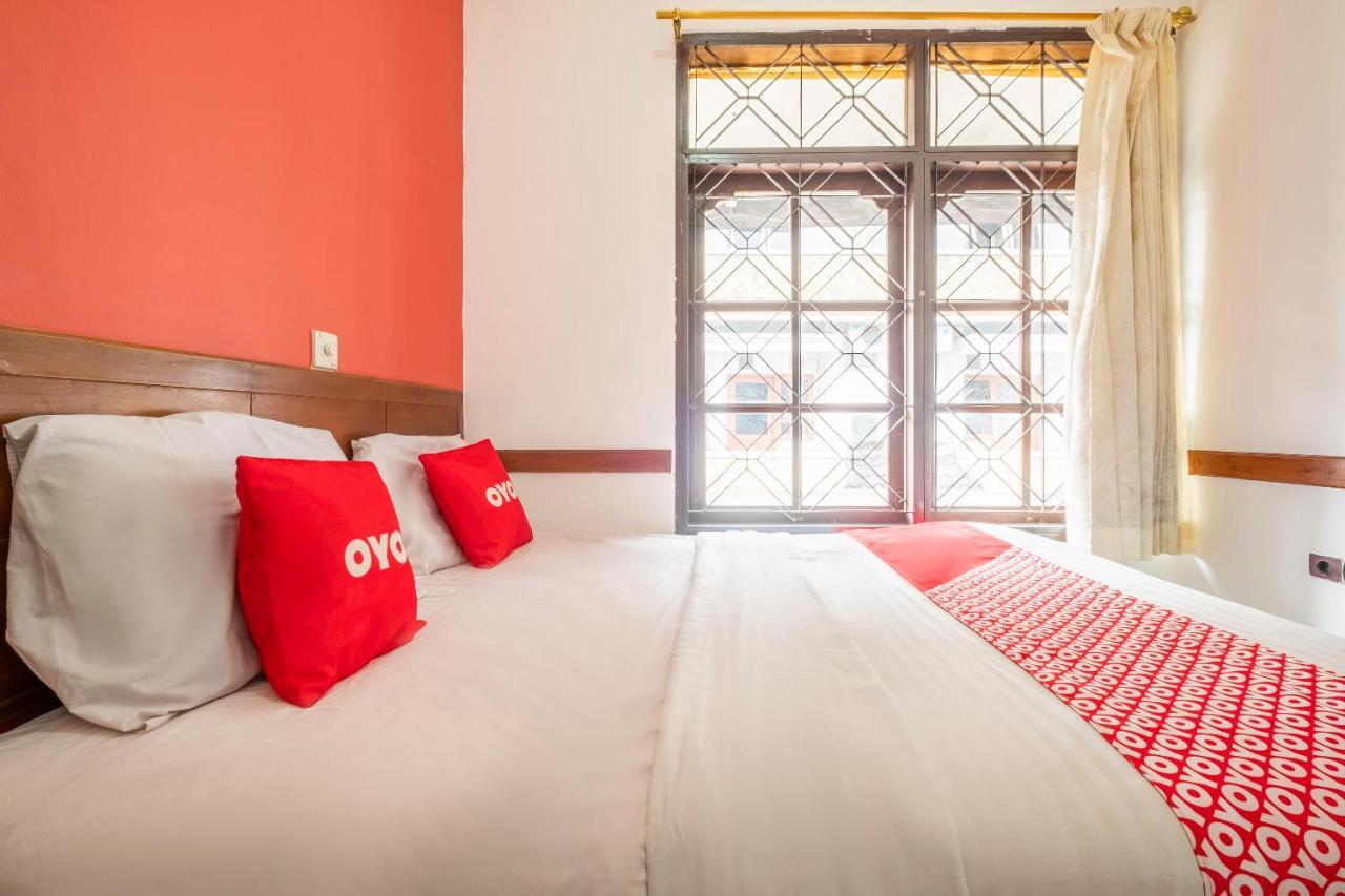 Oyo 1945 Bali Indah Hotel 2*