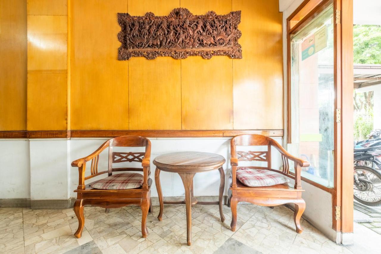 Oyo 1945 Bali Indah Hotel